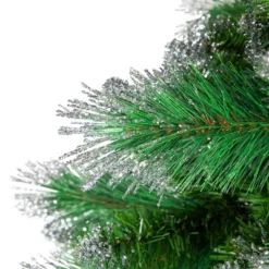 Northlight Two-Tone Spruce Pine Glitter Tip Medium Artificial Christmas Tree - 6' - Unlit -Home decor GUEST 5320c96e fced 4c47 a499 611797876460
